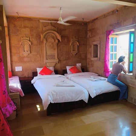 Mud Mirror Guesthouse Jaisalmer Exterior foto