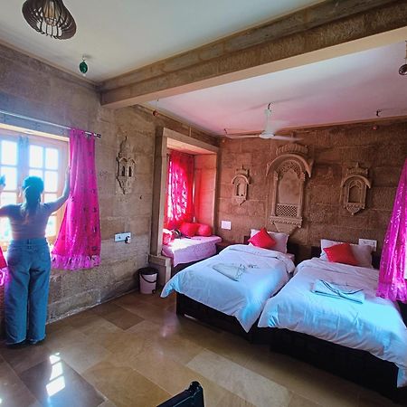 Mud Mirror Guesthouse Jaisalmer Exterior foto