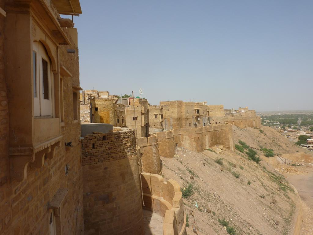 Mud Mirror Guesthouse Jaisalmer Exterior foto