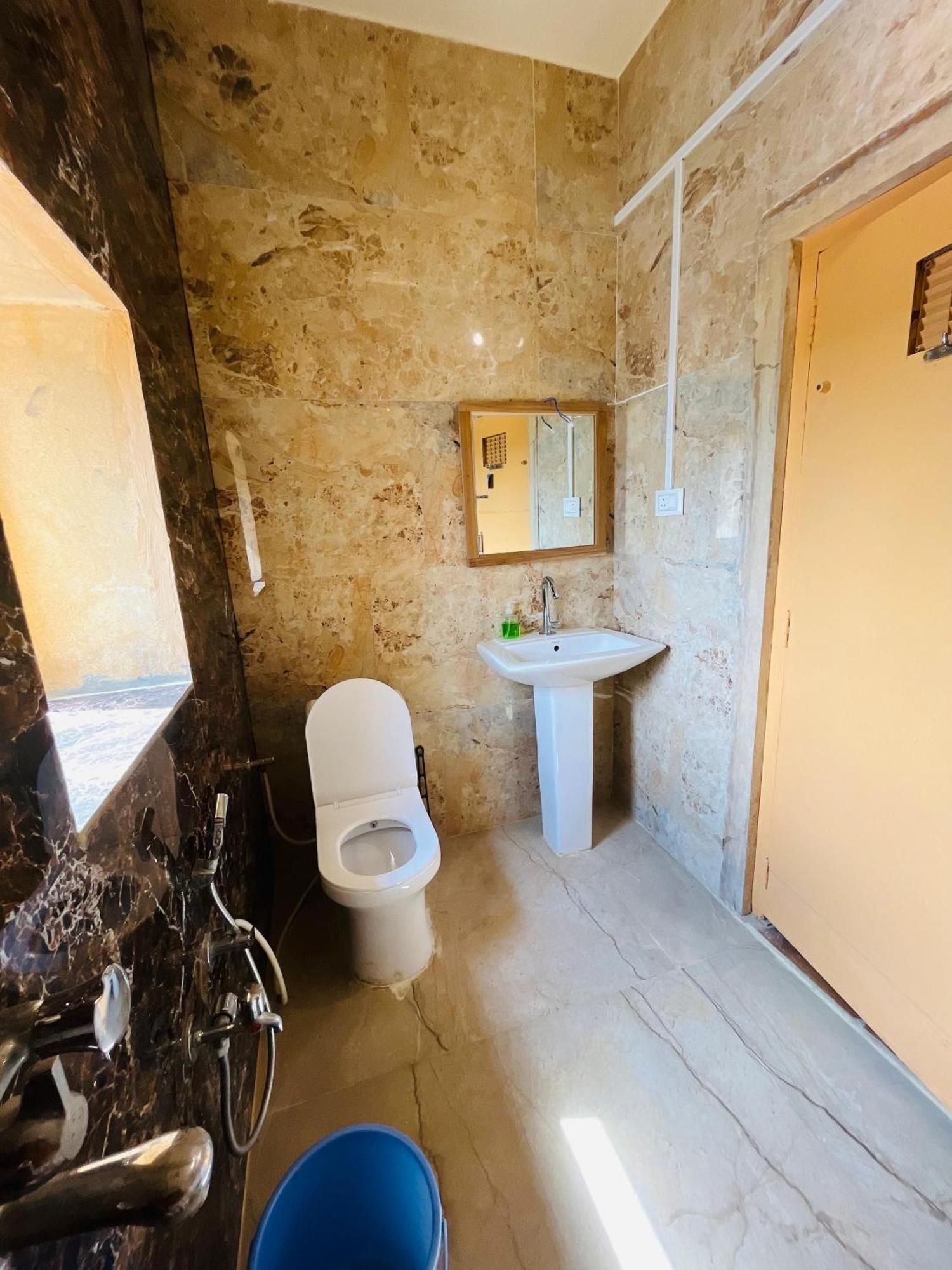 Mud Mirror Guesthouse Jaisalmer Exterior foto