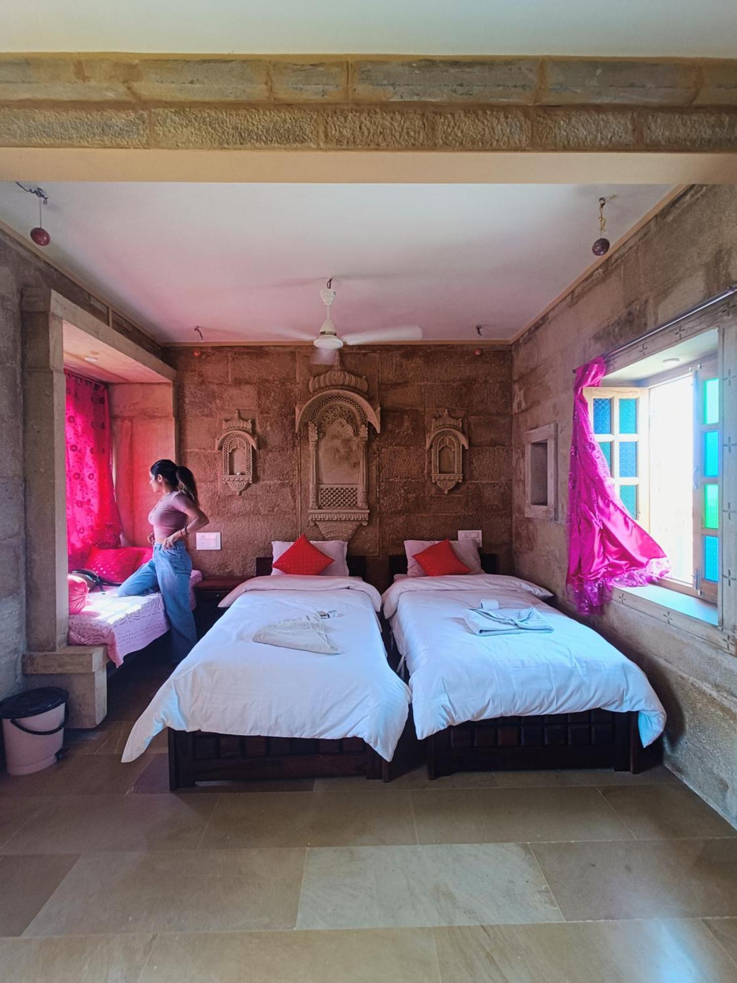 Mud Mirror Guesthouse Jaisalmer Exterior foto