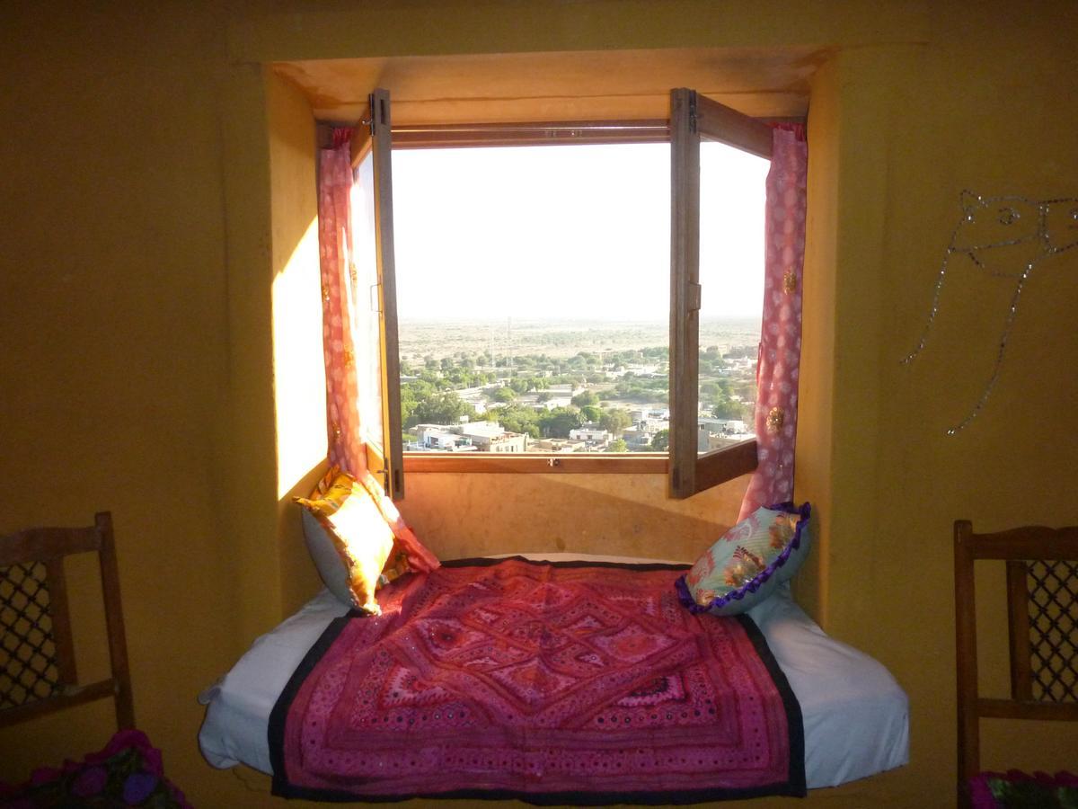 Mud Mirror Guesthouse Jaisalmer Exterior foto