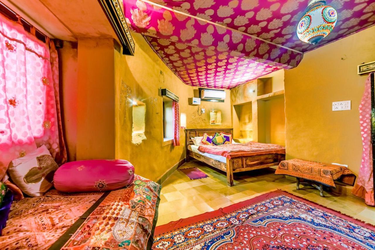 Mud Mirror Guesthouse Jaisalmer Exterior foto