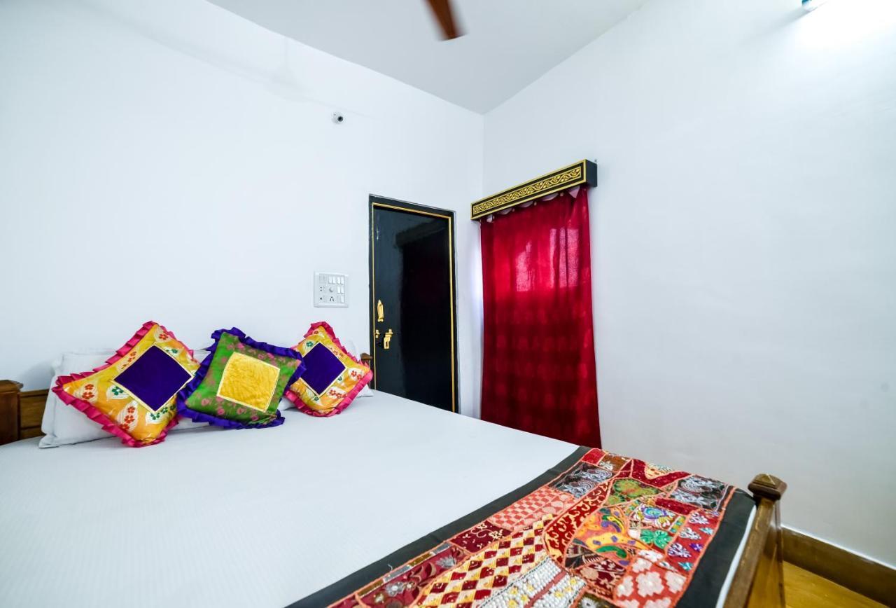 Mud Mirror Guesthouse Jaisalmer Exterior foto
